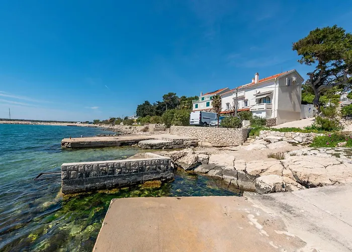 Apartament In With Wifi Košljun