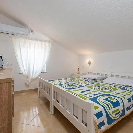 Апартаменты 1 Bedroom Stunning In *